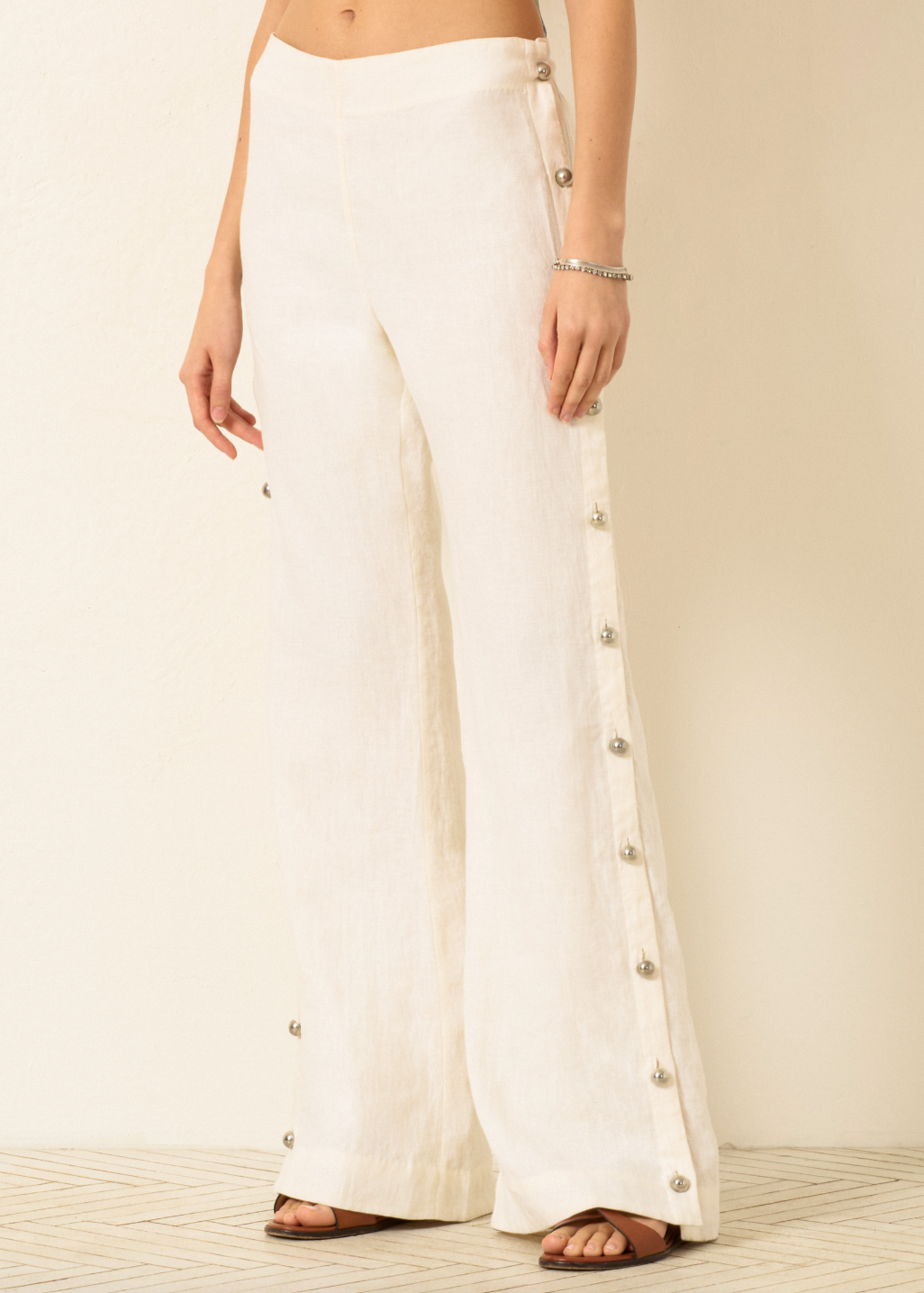 Person wearing Alix of Bohemia Holland Pearl Linen Pant