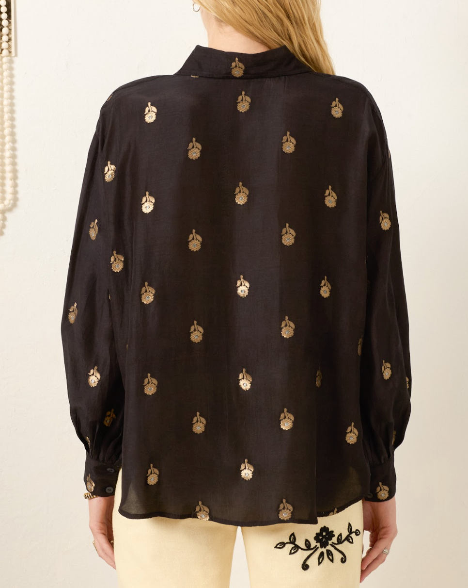 Person wearing Alix of Bohemia Emery Shadow Bamboo Shirt