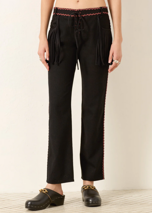 Person wearing Alix of Bohemia Ezra Noir Rein Pants