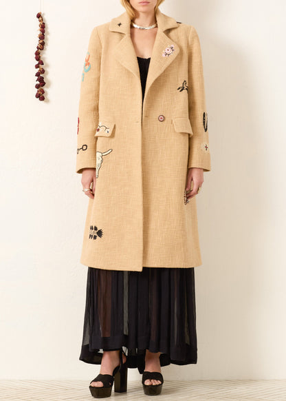 Person wearing Alix of Bohemia FW25-PET123-JPetuniaDesertTattooCoat_2482