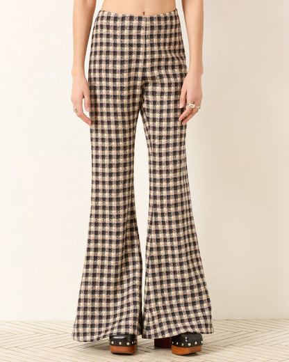 Person wearing Alix of Bohemia FW25 FarahTrailDustPants