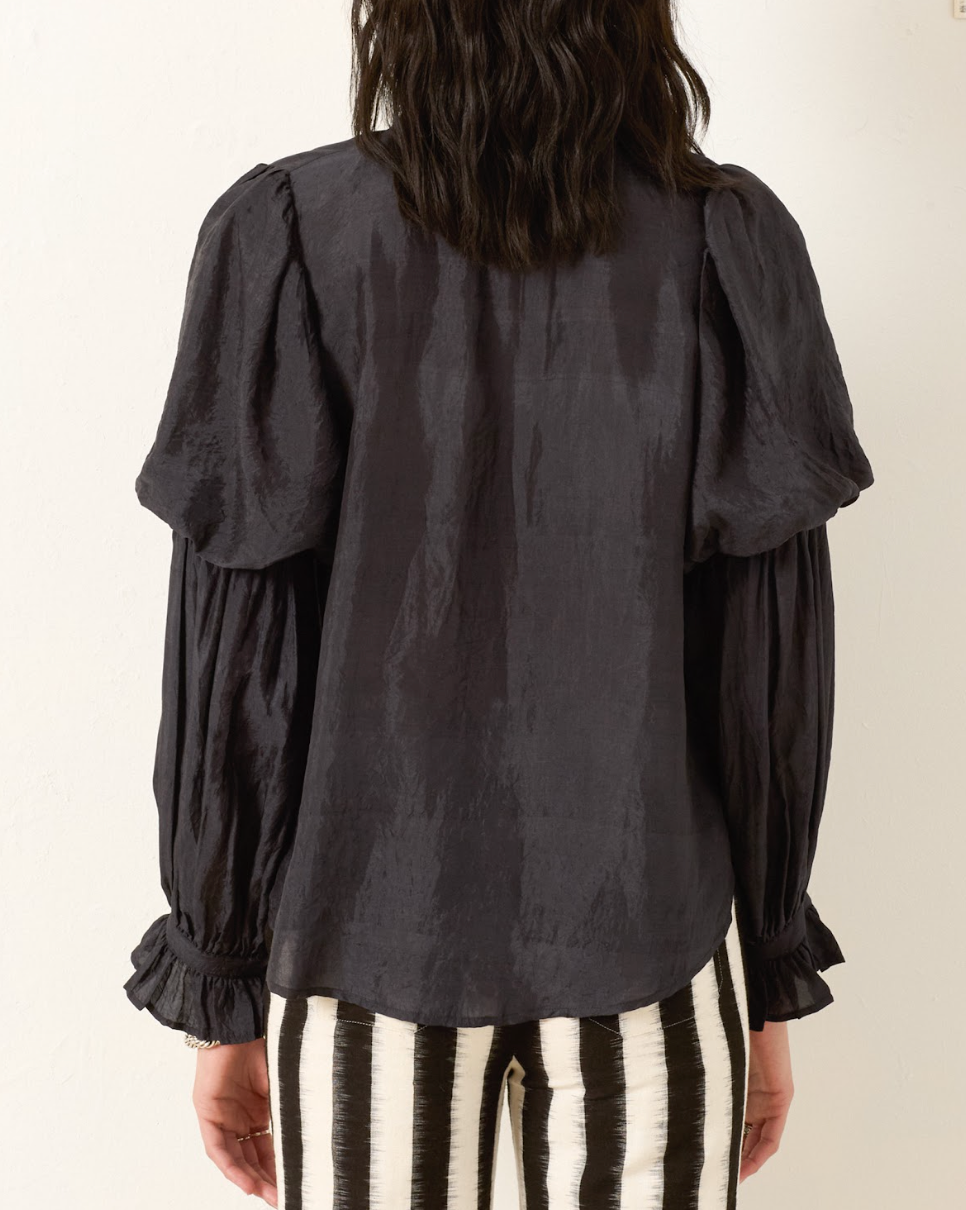 Person wearing Alix of Bohemia Mazie Onyx Silk Shirt