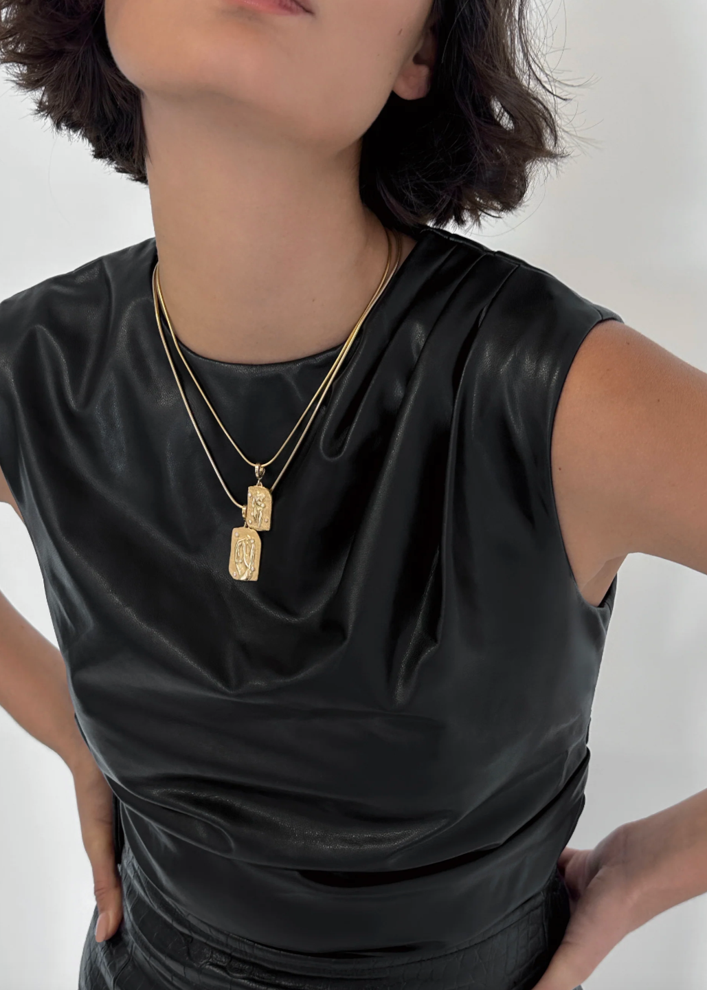 Person wearing Azlee fine jewelry 18k Yellow Gold Cascade 1.2mm Chain