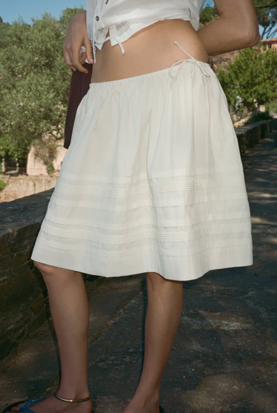Women wearing Ciao Lucia Women's Bria Cotton Poplin Skirt in Ivory
