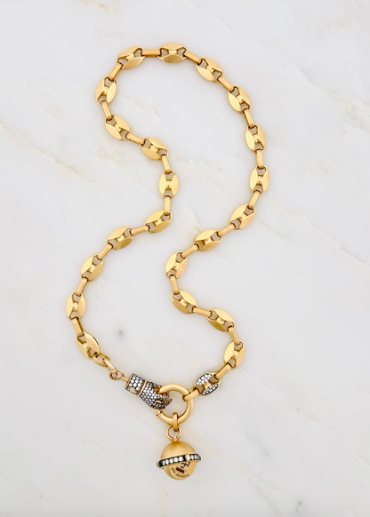 Circa 1700 fine jewelry 18 yellow gold Medium Diamond Loving Hand Mechanical Clasp Pendant on mariner chain