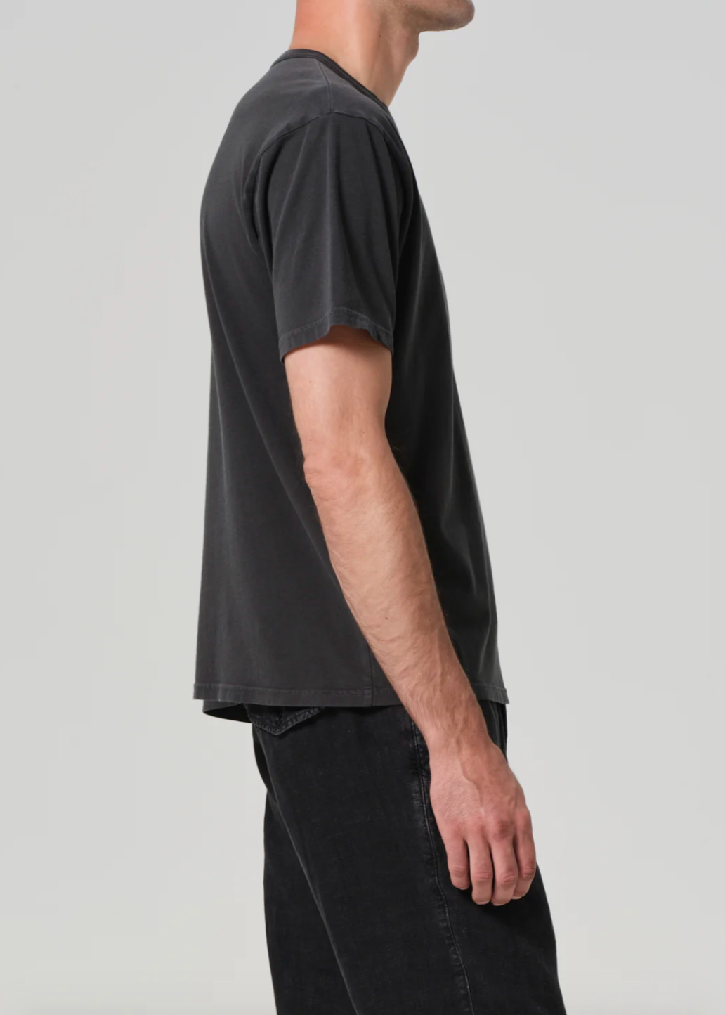 Person wearing Citizens of Humanity Mens Cotton Box Tee in Charred Cedar
