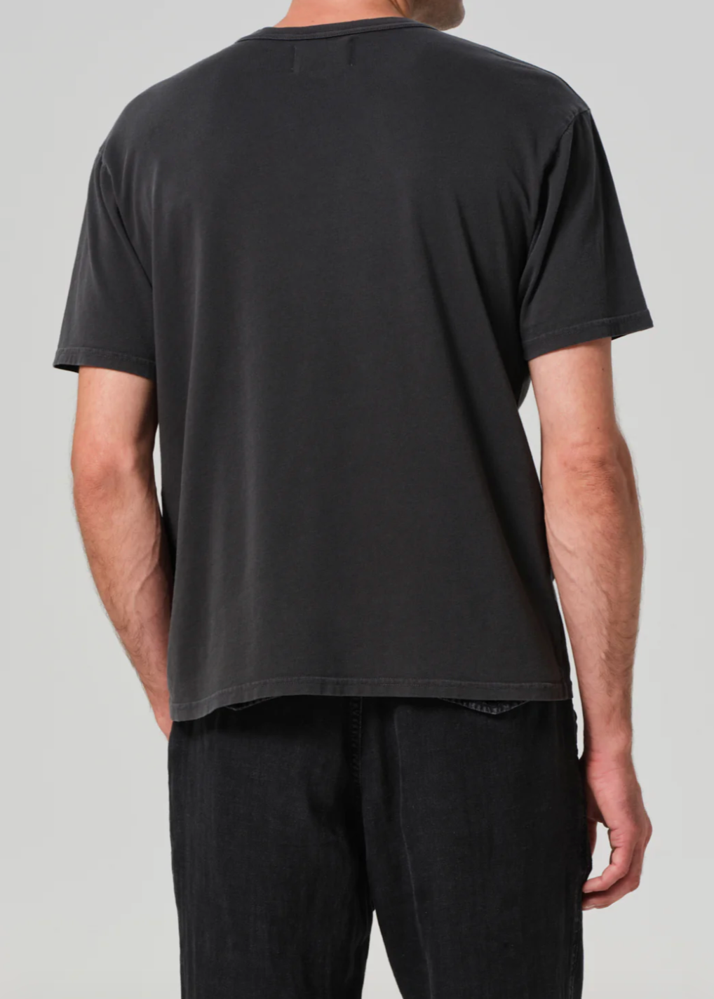 Person wearing Citizens of Humanity Mens Cotton Box Tee in Charred Cedar