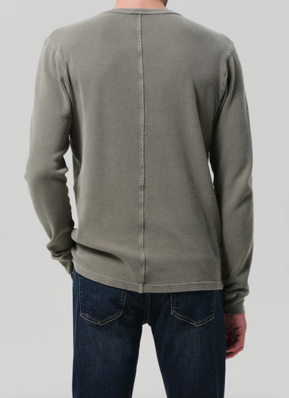 Person wearing Citizens of Humanity Mens Waffle Crewneck in Fatigue