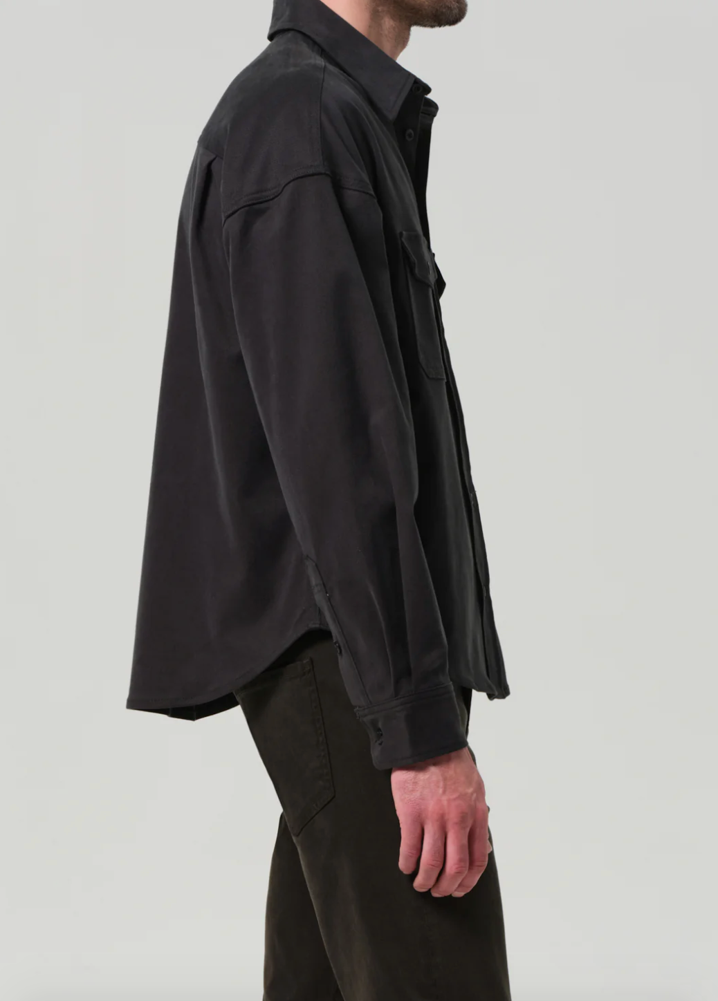 Person wearing Citizens of Humanity mens Shigoto Shirt Jacket in Grey Green