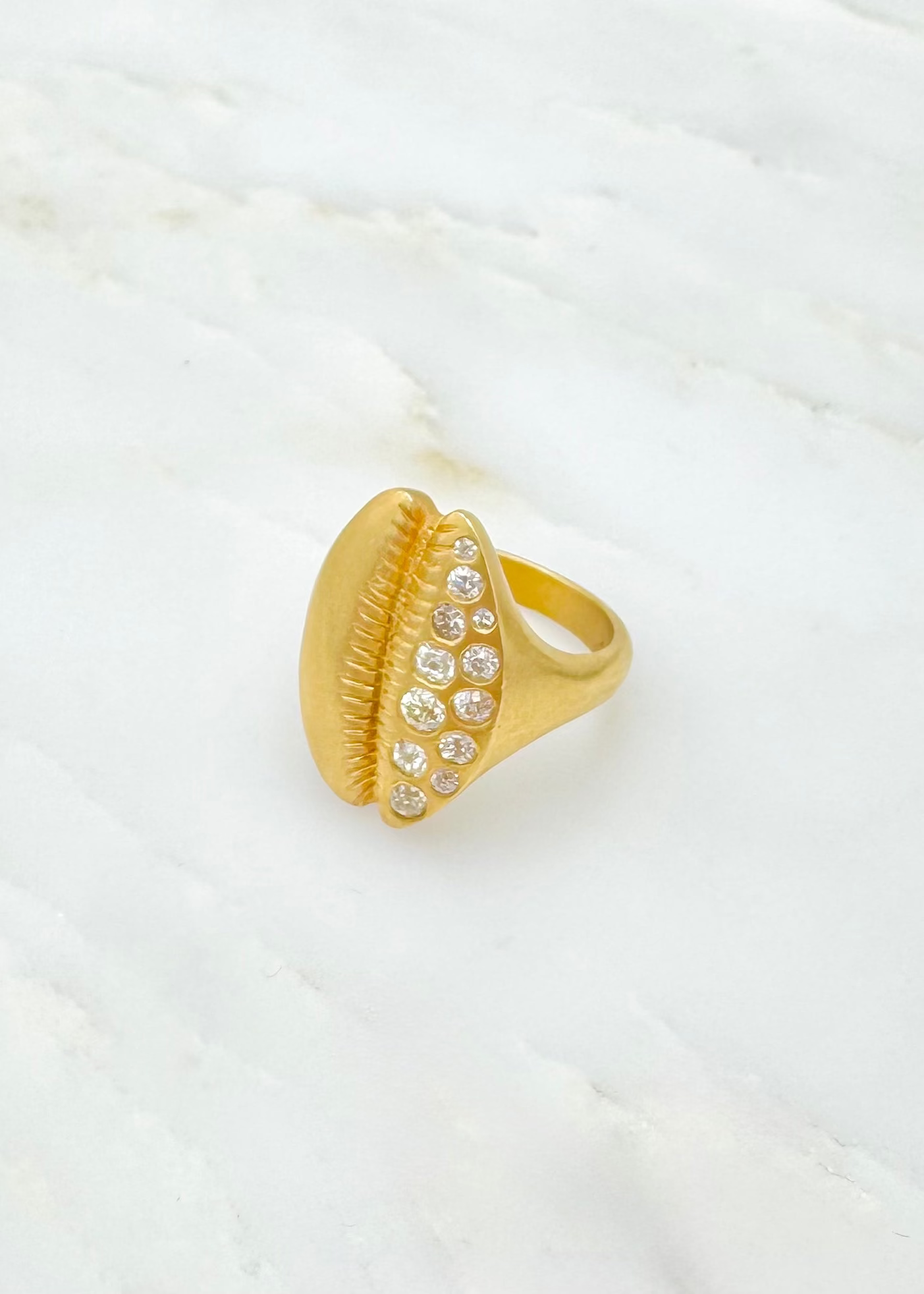 Darius fine jewelry Diamond Hasanlu Cowrie Shell Ring