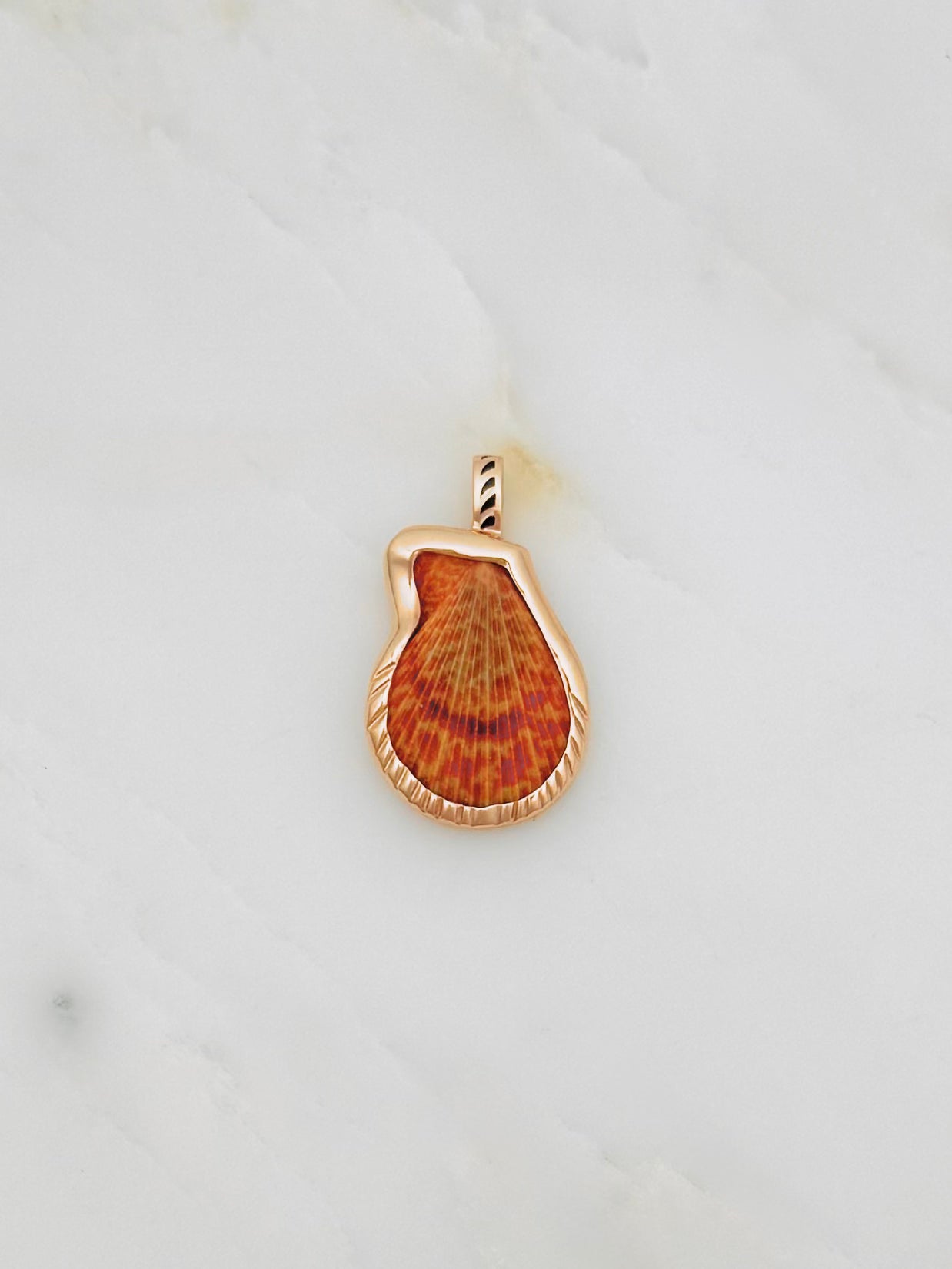 Dezso fine jewelry One-of-a-Kind Natural Clam Charm