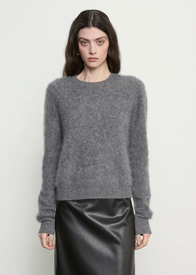 person wearing ENZA COSTA Mink Wash Cashmere Easy Crew in Pewter grey