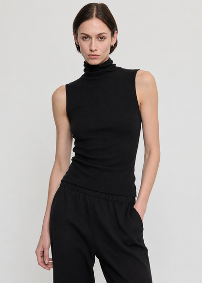 PERSON WEARING ENZA COSTA WOMENS Cashmere Jersey Shell in Black