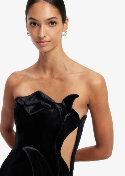 Person wearing Leo Lin Marilyn Velvet Gown Black Ebony