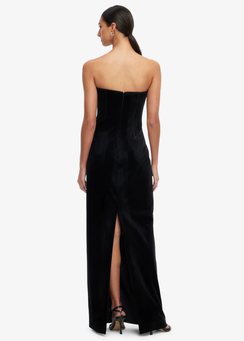 Person wearing Leo Lin Marilyn Velvet Gown Black Ebony