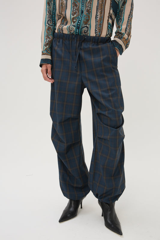 Person wearing Maria Cher Keith Etna Pants Green