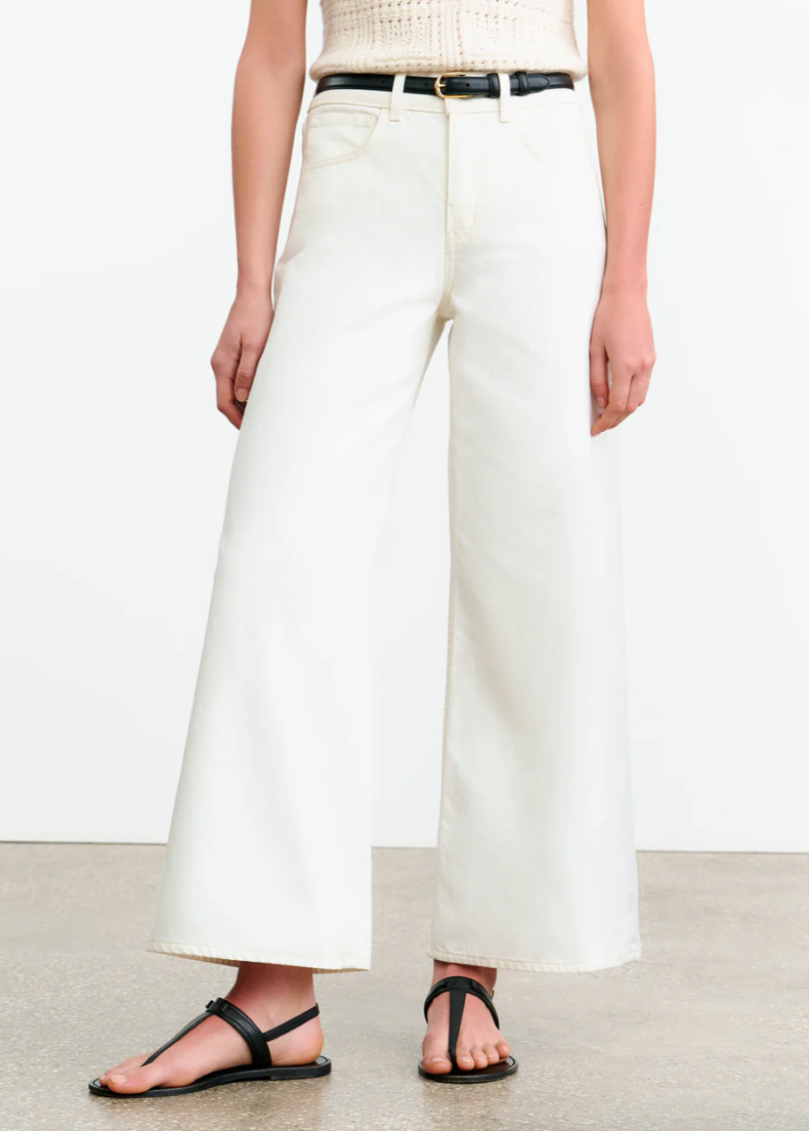 Person wearing Nili Lotan Marlene Jean in Cream