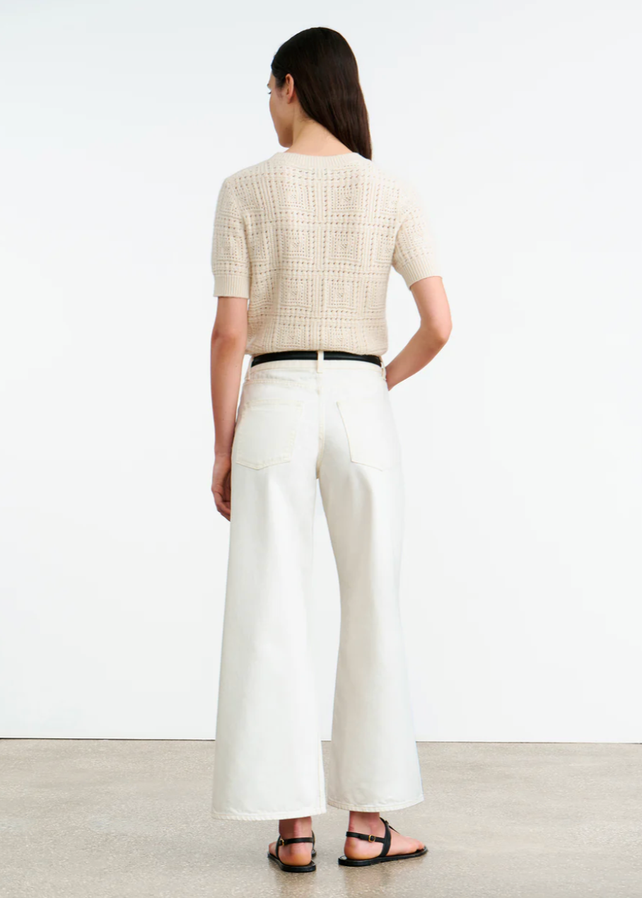 Person wearing Nili Lotan Marlene Jean in Cream