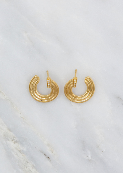 Sorellina Fine Jewelry 18k yellow gold diamond Mini Record Crescent Earring