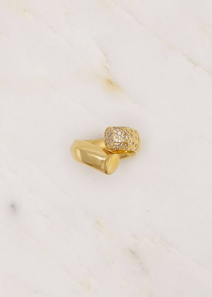 Tabayer fine jewelry 18k yellow gold Oera Ring with Pavé Diamonds