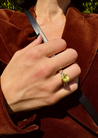 Person wearing Viltier fine jewelry 18k yellow gold diamond and beryl Couer Ring