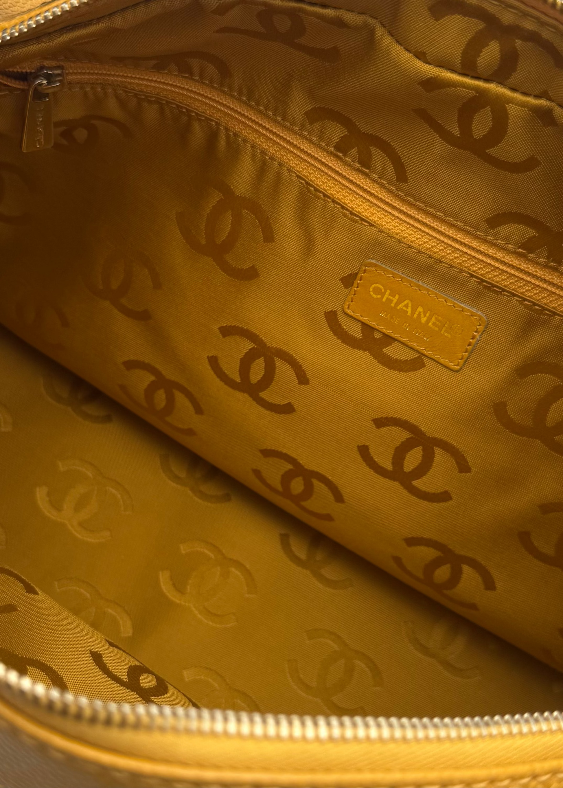 Vintage Chanel Wood Chain Shoulder Bag