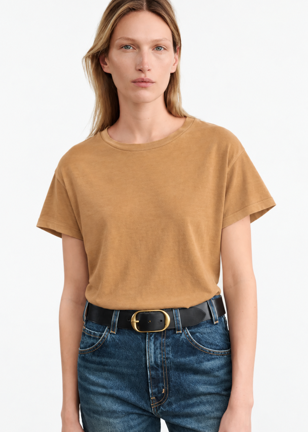 Person wearing Women’s nili Lotan Brady Tee in Blonde