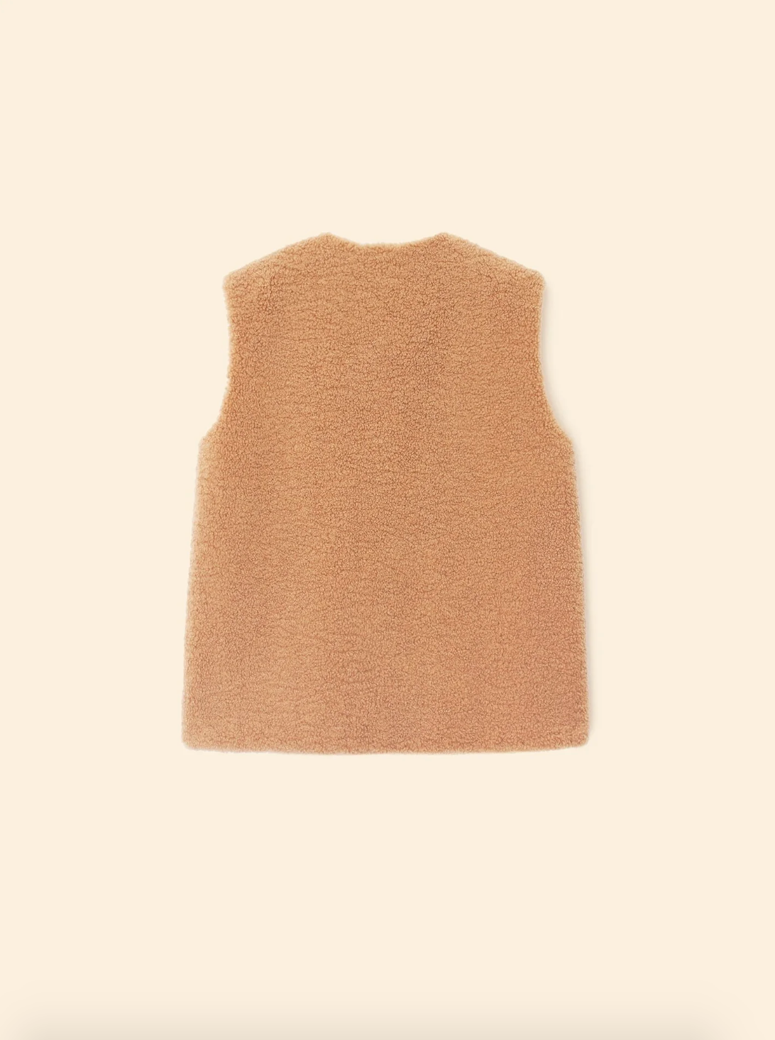 Xirena Sherpa Thea Vest in Teddy Brown