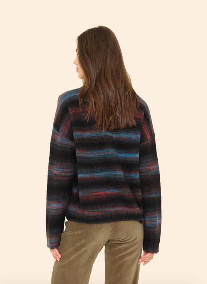 Person wearing Xirena womens Anders Sweater in Black Ombre 