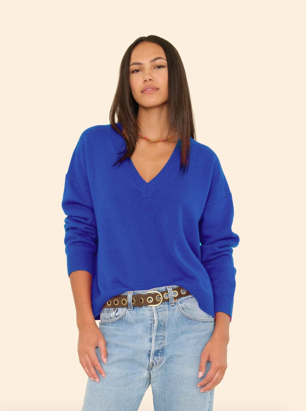 Person wearing Xirena womens Jodie Sweater in Bright Cobalt Cashmere