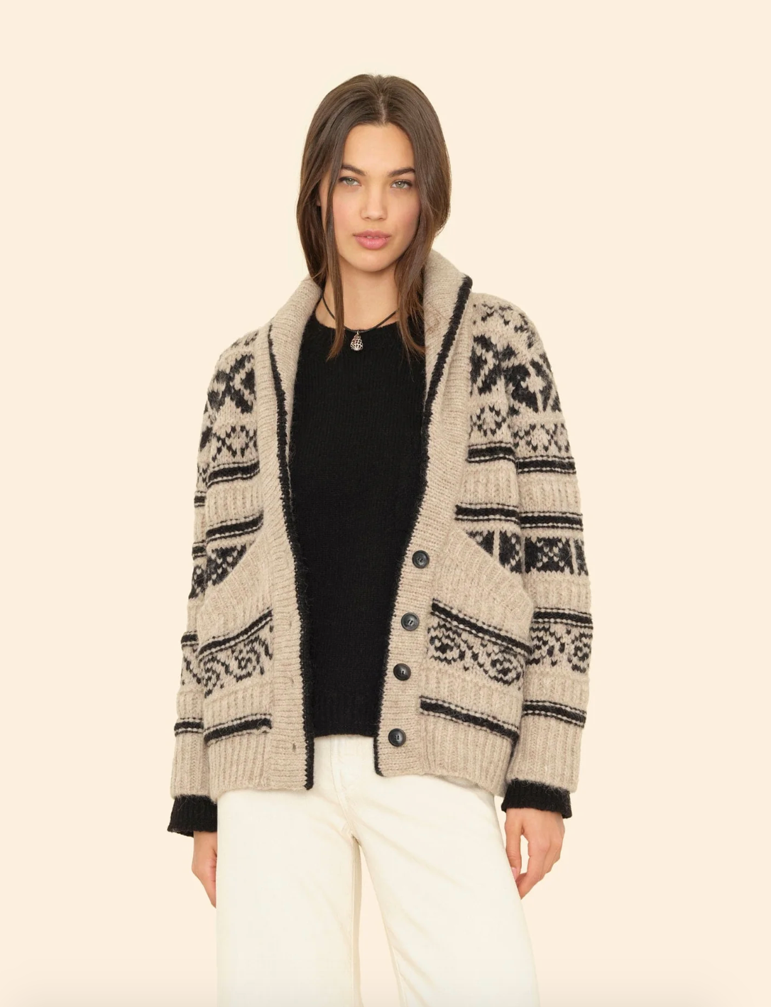 Person wearing Xirena womens Vail Cardigan in Oatmeal