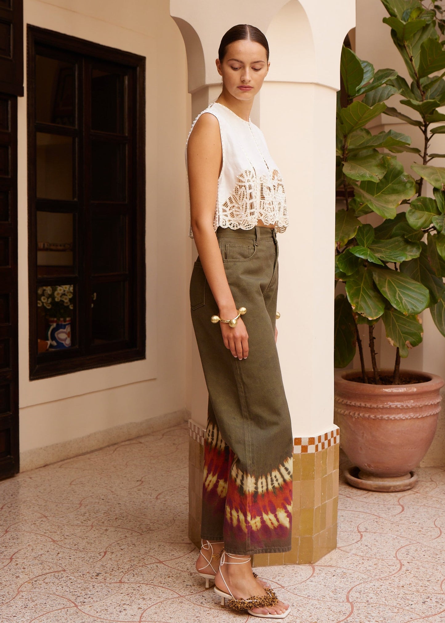 person wearing alemais womens cotton tiedye Marilyn Denim Mid Rise Jean