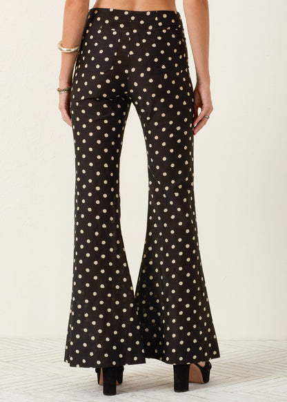 person wearing alix of bohemia Farah Blanc Speckle Pant