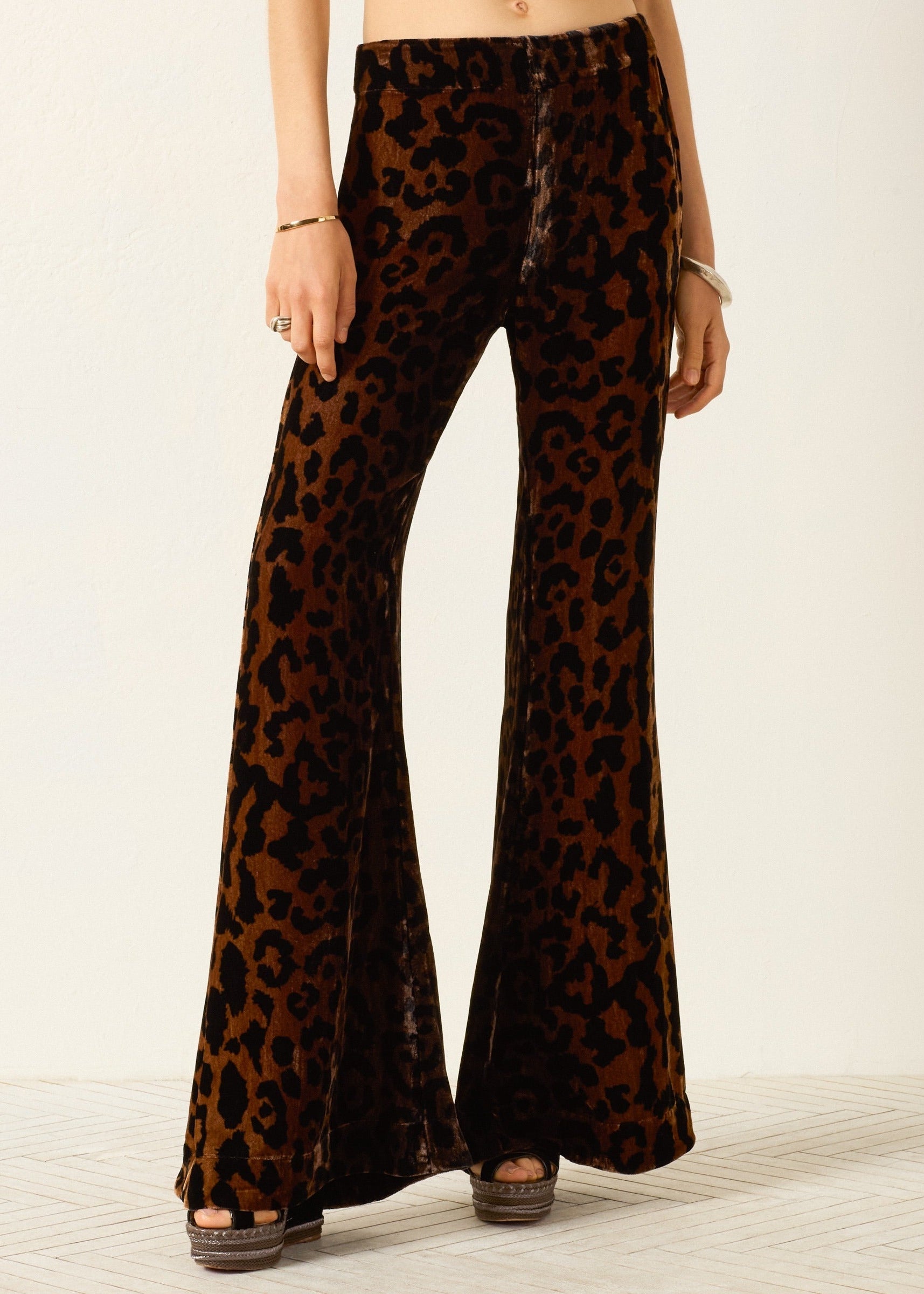 person wearing alix of bohemia womens Farah Leopard Velvet Pant