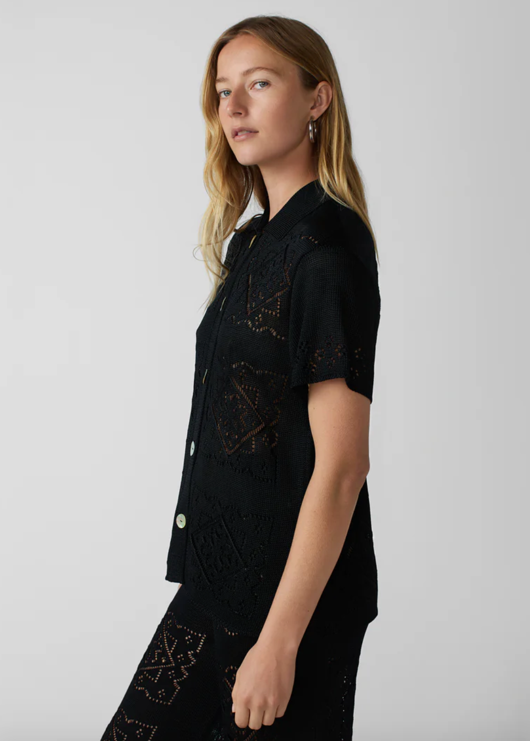 person wearing calle del mar viscose Handkerchief Short Sleeve Shirt In Black