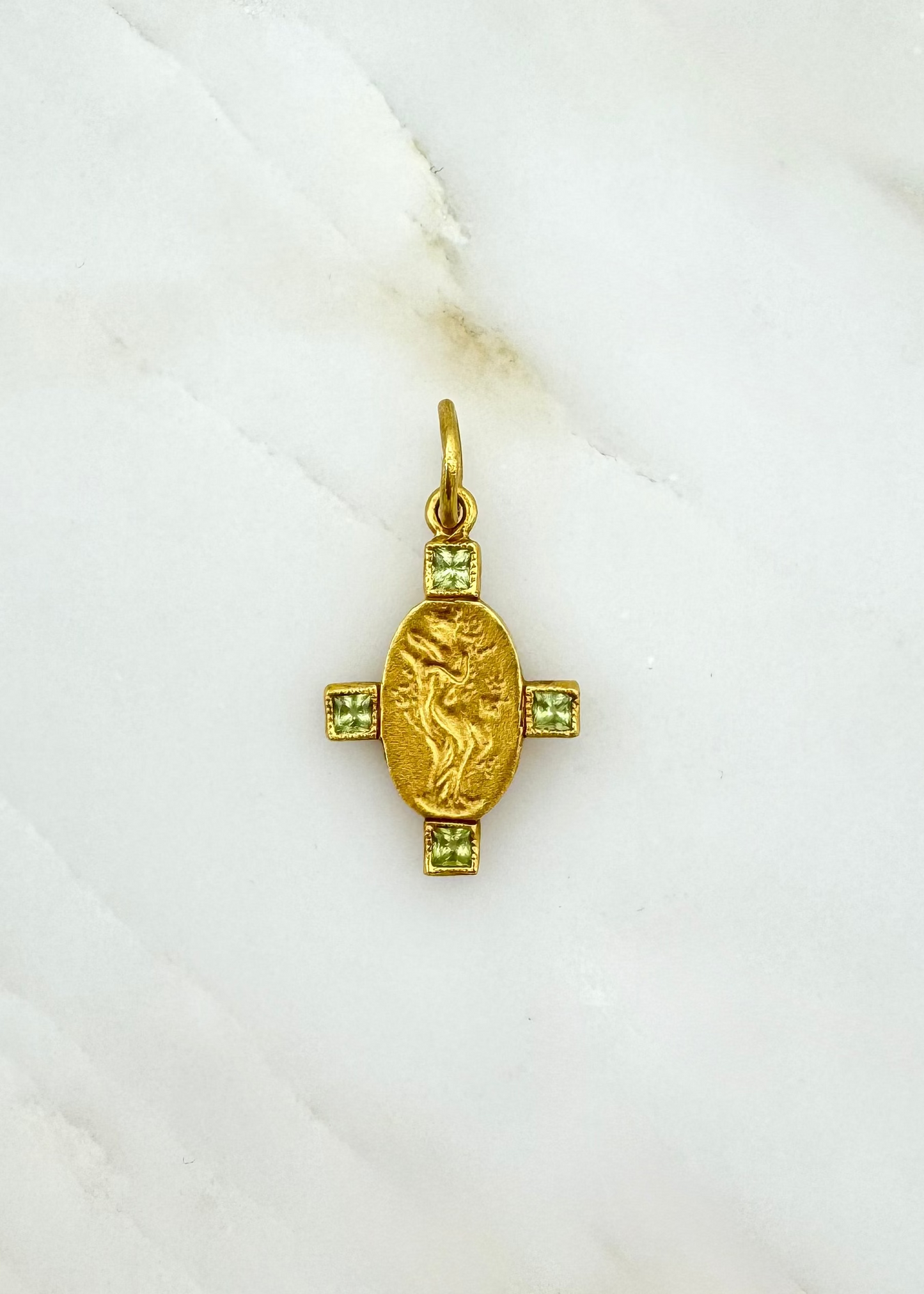 cathy waterman fine jewelry 22k yellow gold Sprite Charm with Peridot