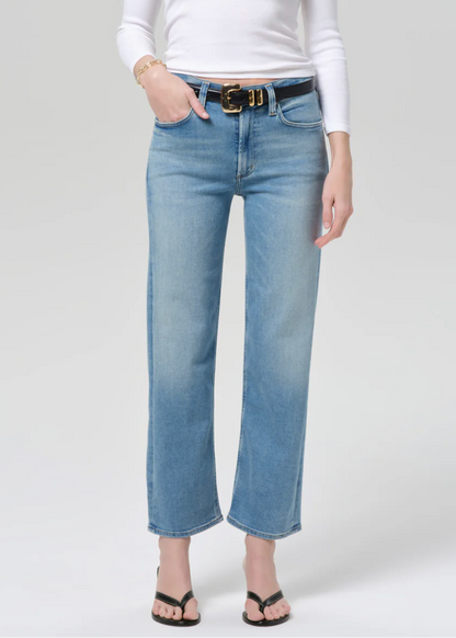 person wearing citizens of humanity womens denim jeans Palma Straight Clean Hem in Luella