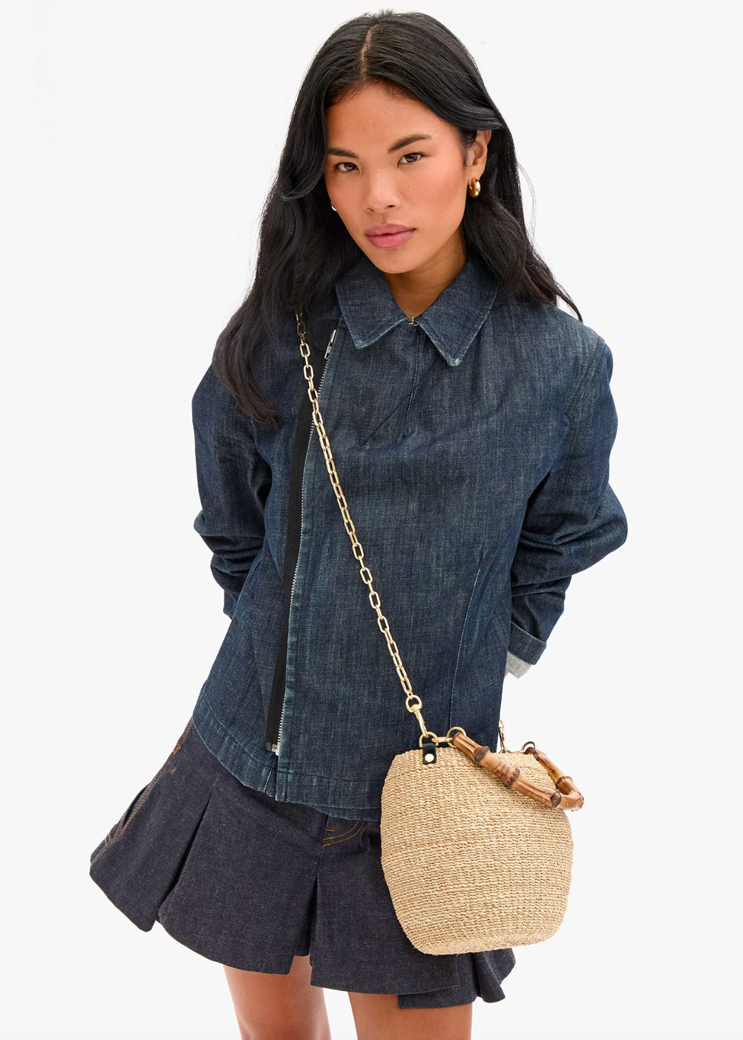 person wearing clare v womens Straw Pot De Miel Bag in Cream 4