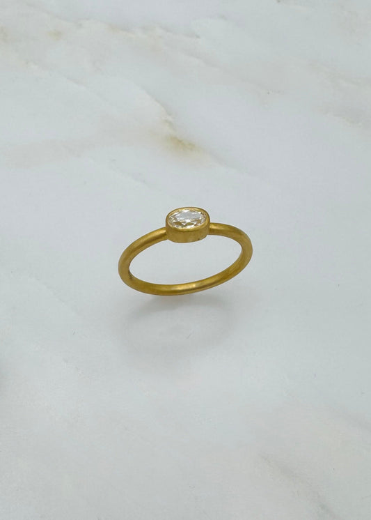 darius fine jewelry 18k yellow gold One-of-a-Kind Antique Oval Diamond Gem Fairy Band