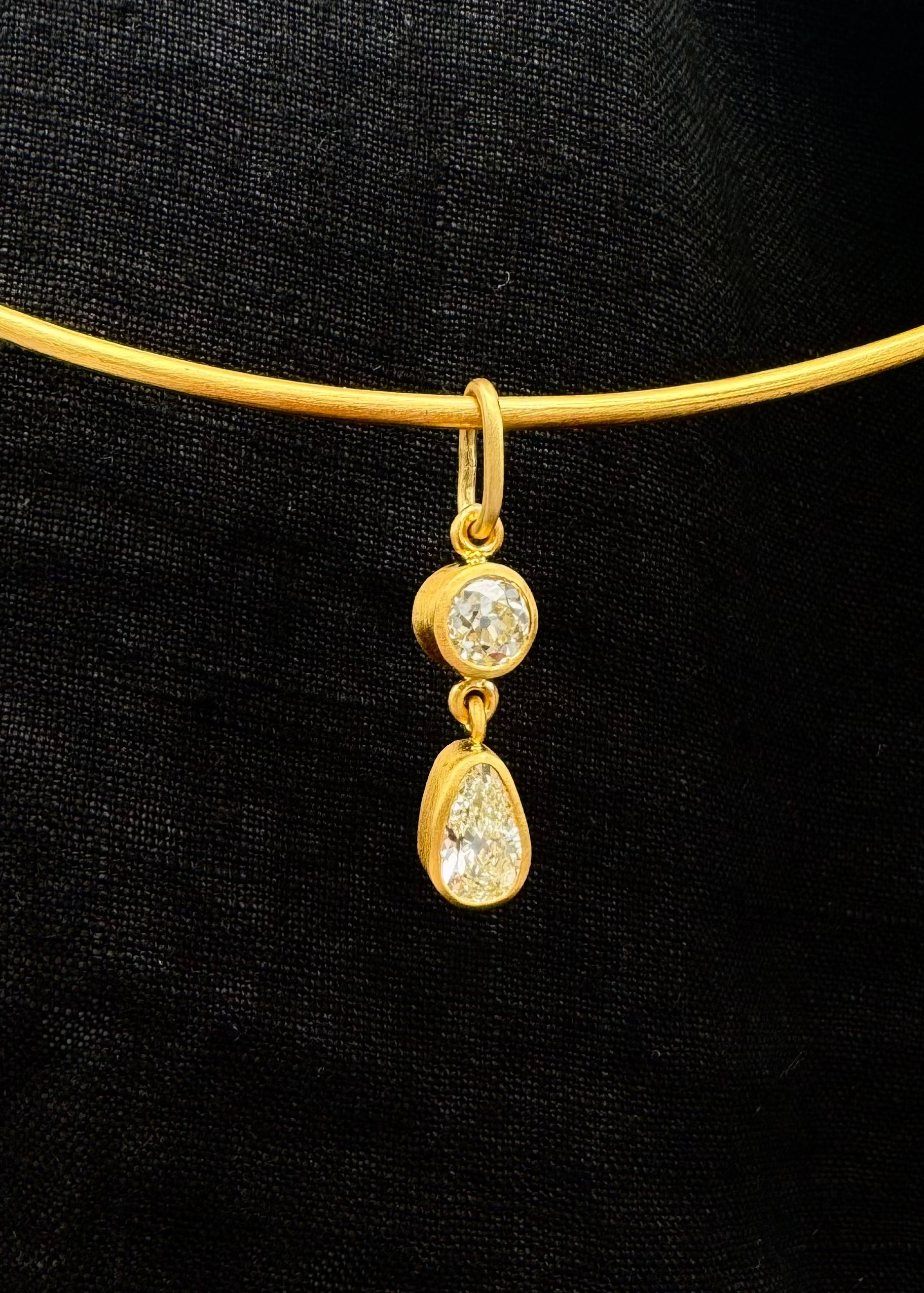 darius fine jewelry 18k yellow gold One-of-a-Kind Diamond Gem Drop Pendant