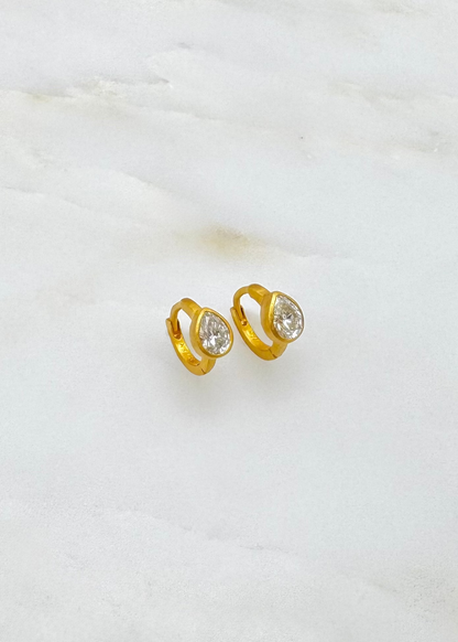 darius fine jewelry 18k yellow gold One of a Kind 6.5mm Pear Diamond Fairy Hoops