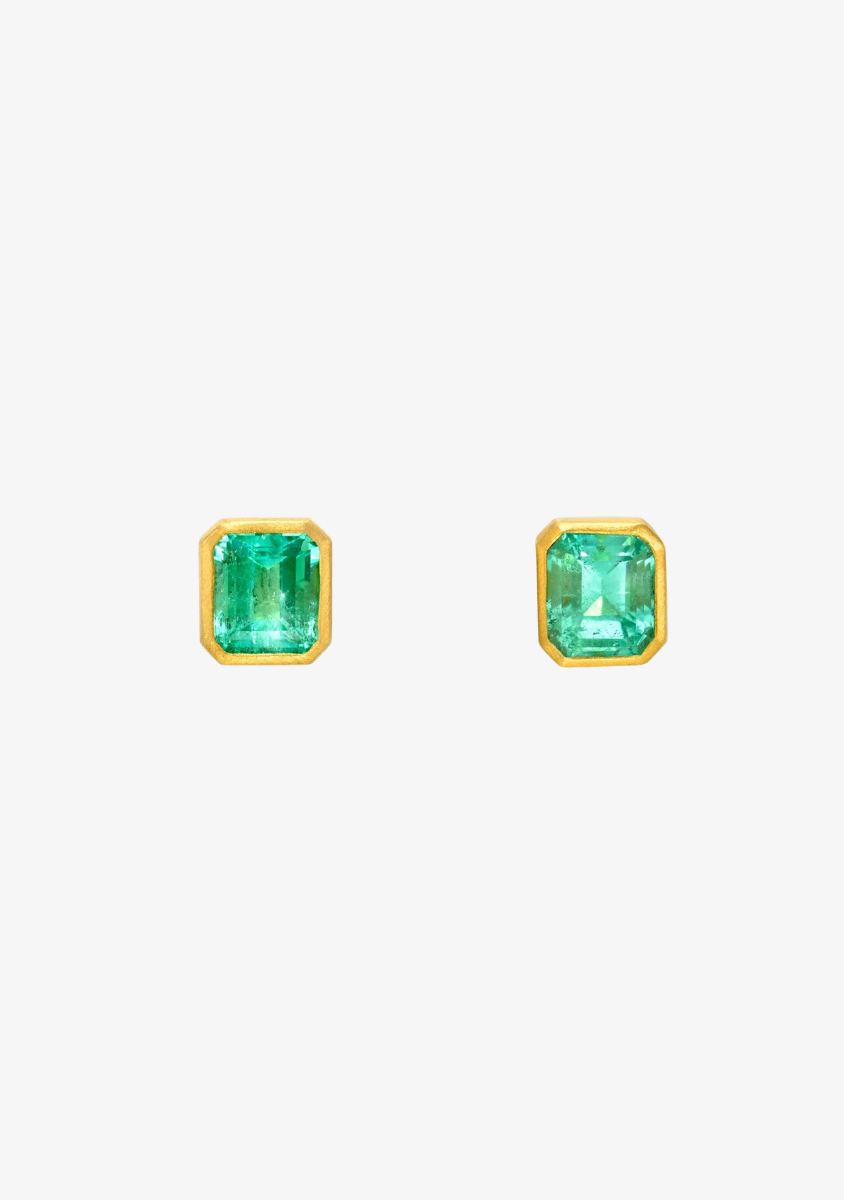 darius jewels fine jewelry 18k yellow gold One-of-a-Kind Mint Emerald Studs