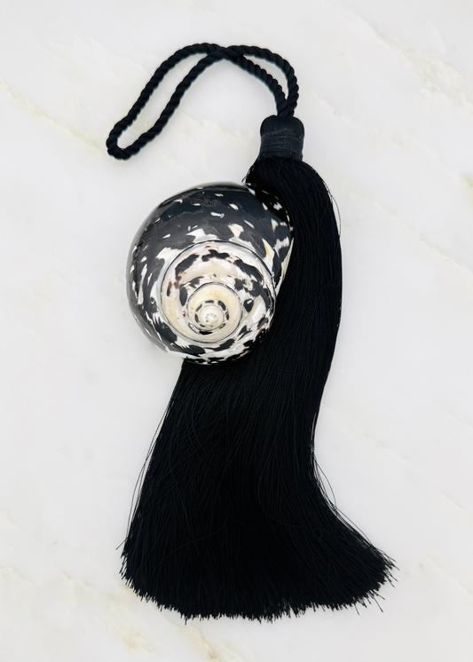 dezso sara beltran fine jewelry One-of-a-Kind Nautilus Shell Petite Tassel accessory