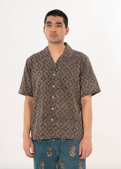 person wearing dushyant mens Short Sleeve Camp Collar Shirt in Brown small circles print