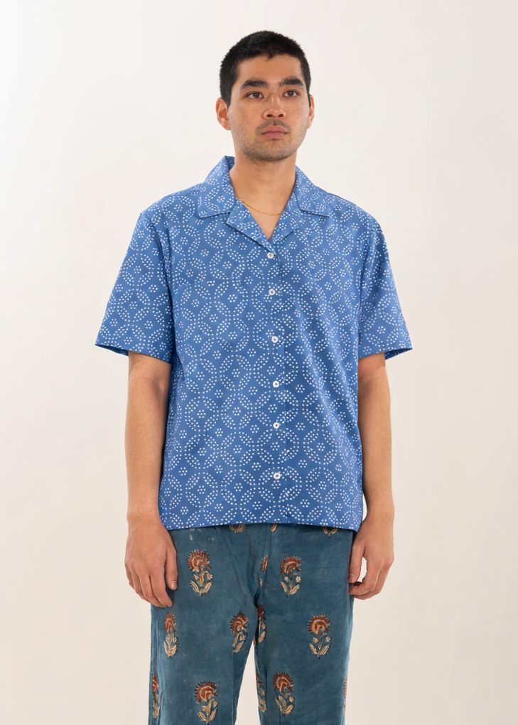 person wearing dushyant mens 'The Don' Short Sleeve Camp Collar Shirt in Blue small circle print