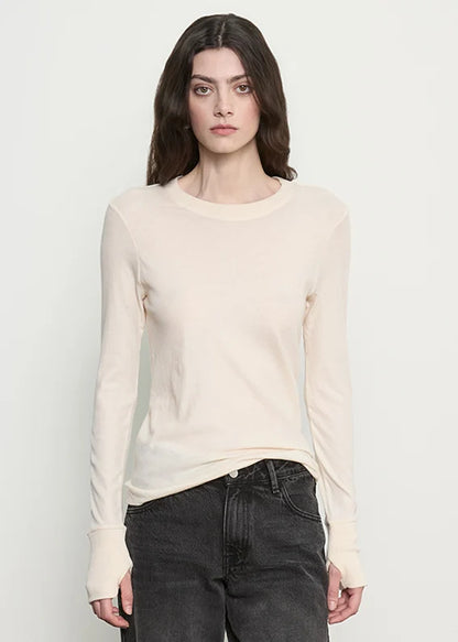 person wearing enza costa womens Cashmere Easy Cuffed Crew in Natural