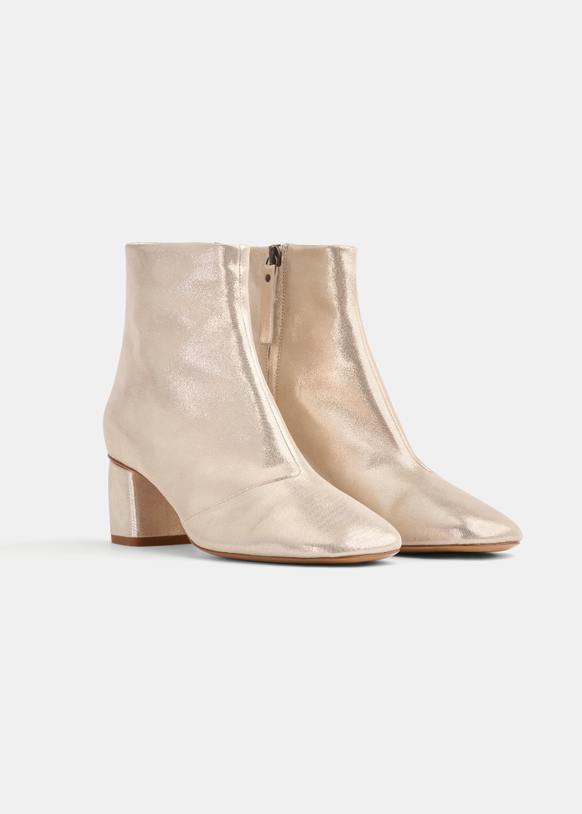 forte forte 14708 Laminated Leather Ankle Boots in Platino