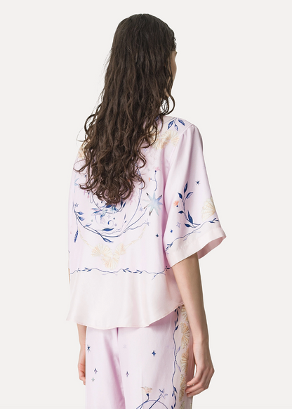 person wearing forte forte 14919 Deliverance Print Half-Sleeve Shirt