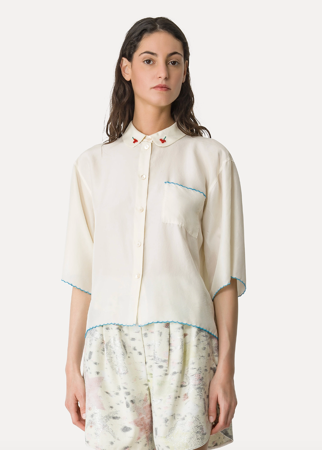 person wearing forte forte 14932 Habotai Silk Half-Sleeve Shirt