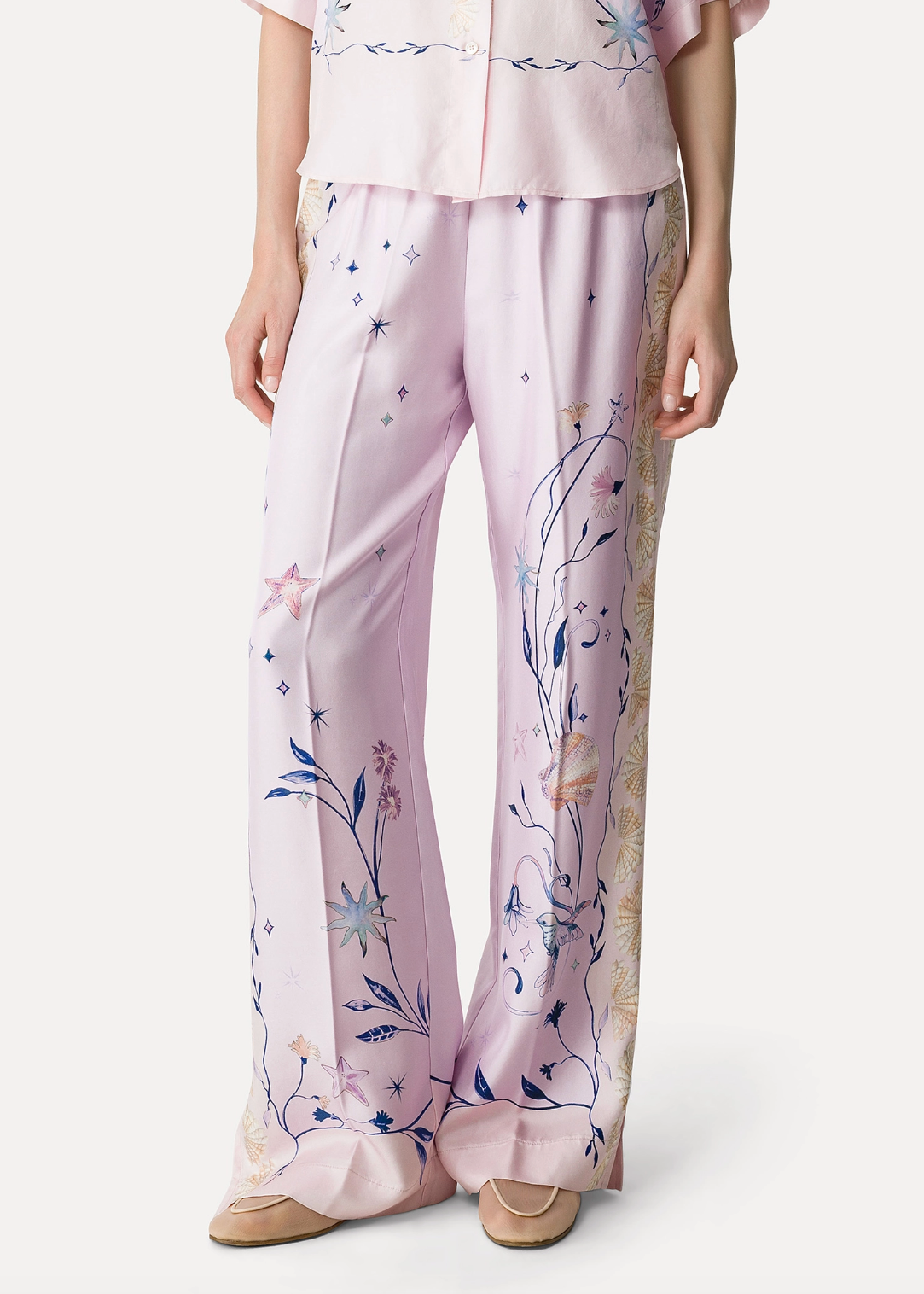 person wearing forte forte womens 14921 Deliverance Print Twill Stretch Trousers